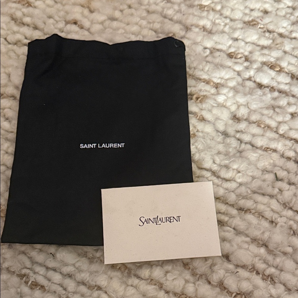 ❤️NEW Saint Laurent Black dustbag medium with Card